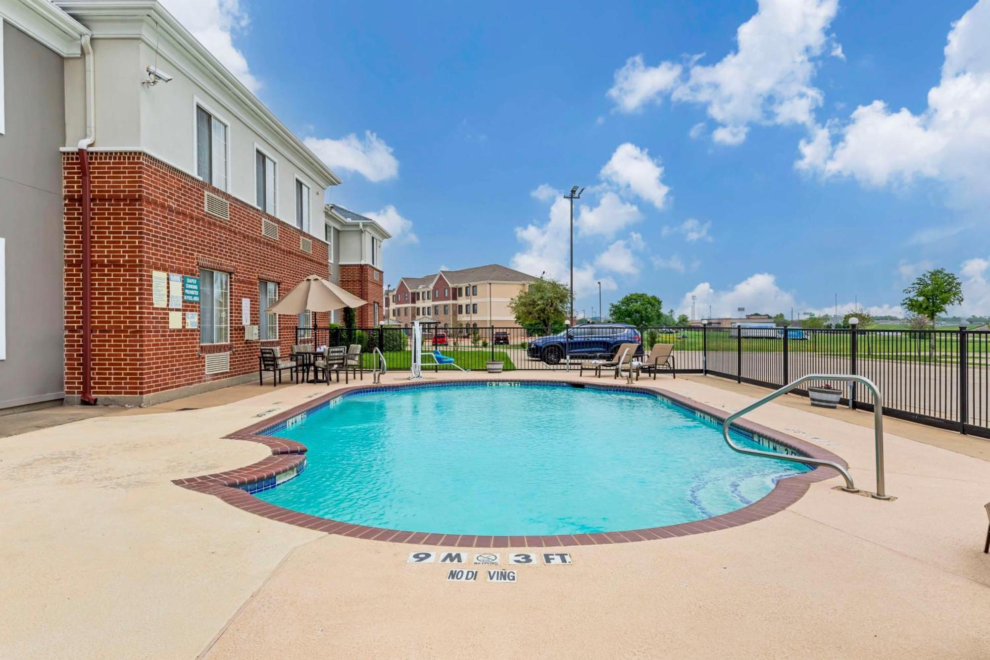 Best Western Fort Worth Inn And Suites Exteriör bild