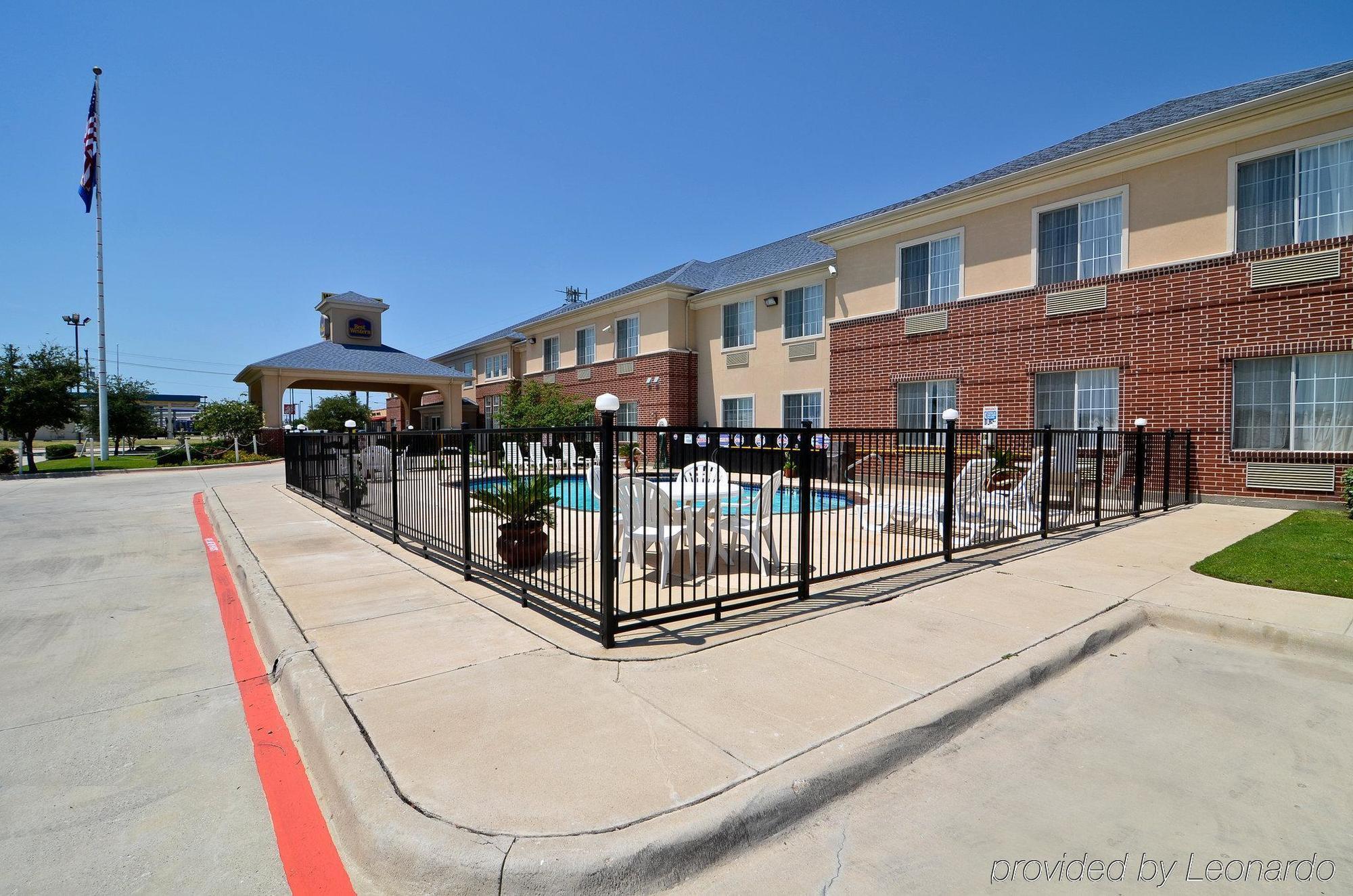 Best Western Fort Worth Inn And Suites Exteriör bild